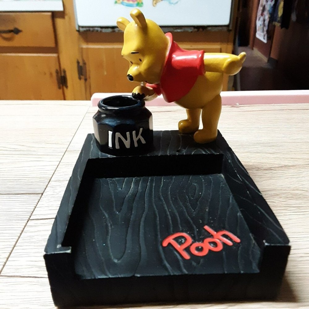 Winnie The Pooh Desk Set Ink & Pen Holder RARE Disney Resin Figure Paperweight